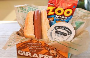 A kids meal with hotdog and zoo animal shaped crackers at the Central Florida Zoo